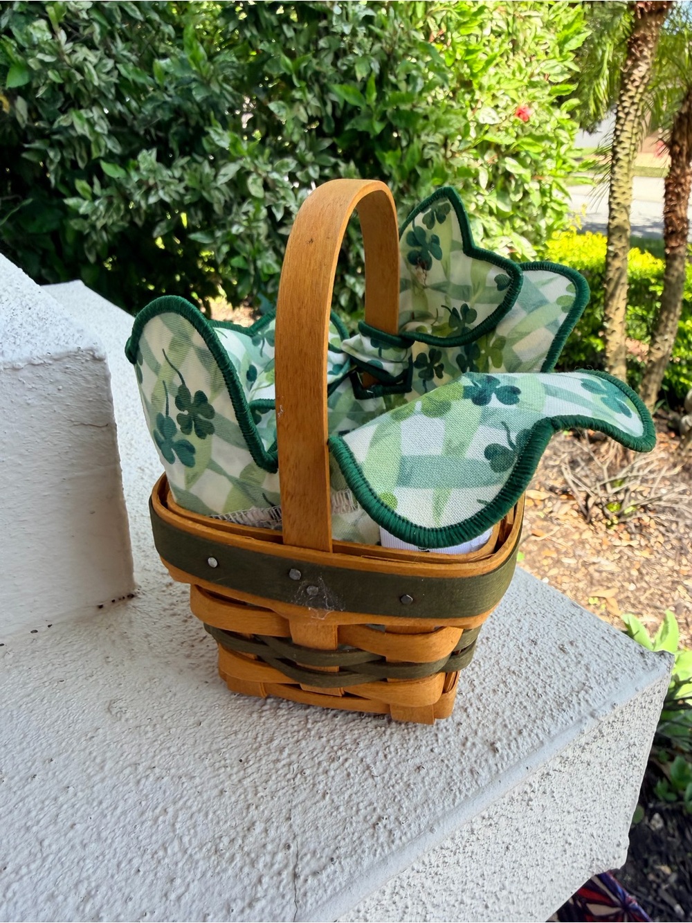 Longaberger 1999 Shamrock Basket St Patrick’s Liner Protector Green Dresden